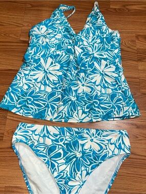 Sunsets Turquoise & White Floral Tankini Set size xl. 36 d